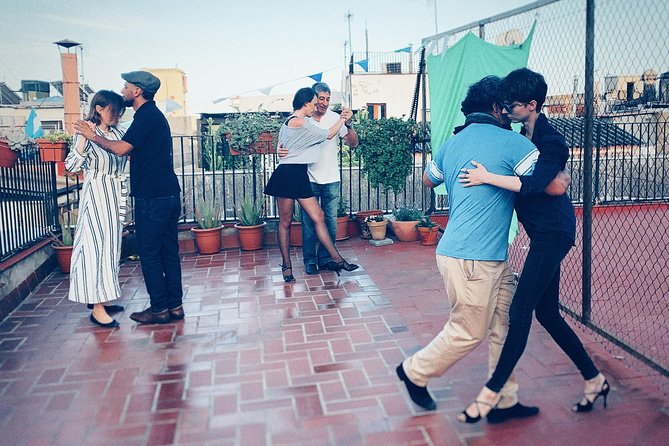Barcelona Tango Lesson, where passion meets fun - A Beginner Tango Lesson That Actually Moves