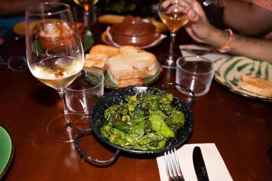 Barcelona: Tapas and Drinks Tour of Old Town - How to prepare so you enjoy every stop