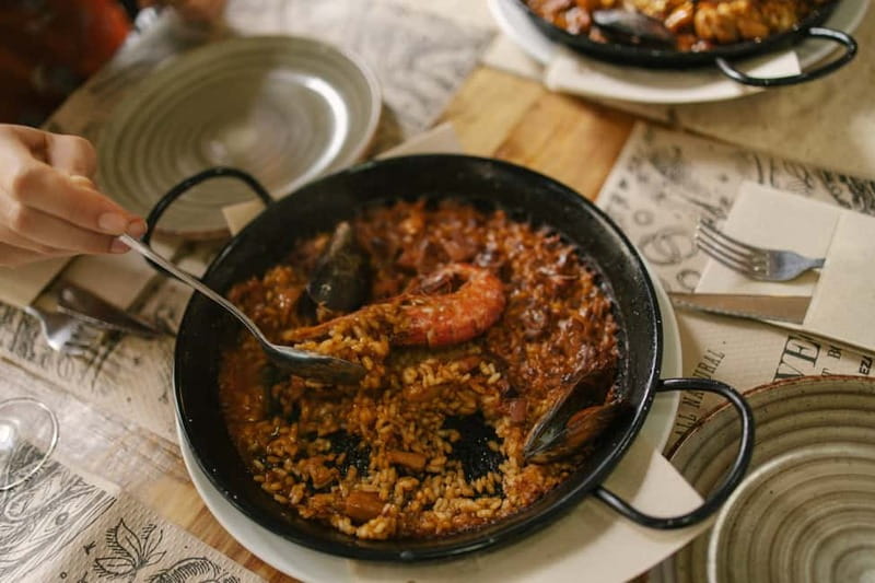Barcelona: Tapas Food Crawl Walking Tour with Tastings - Key highlights at a glance