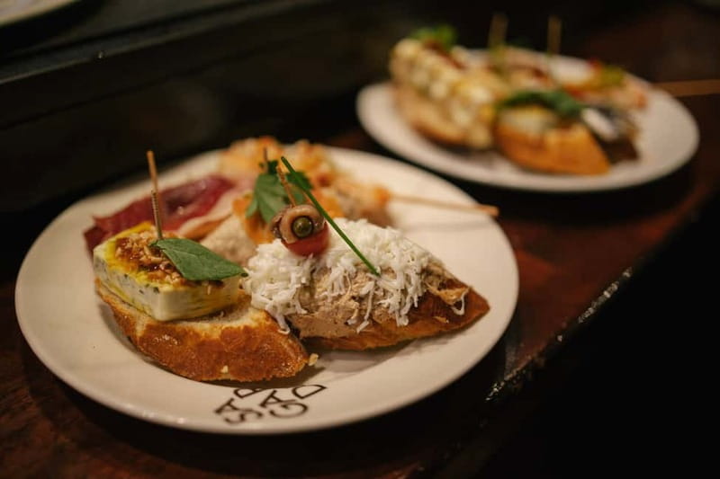Barcelona: Tapas Food Crawl Walking Tour with Tastings - El Born: where your tapas tastings start to make sense