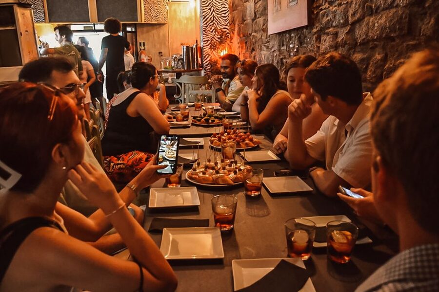 Barcelona: Tapas Walking Tour with Food, Wine, and History - Stop Style #4 and the Kulas Tapas Bar Finish