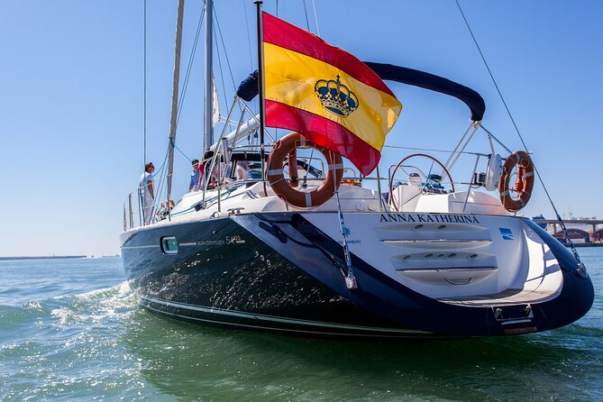Barcelona Unique Private Luxury Sailing Tour (max 12 people) - Meeting point and what it means for your schedule