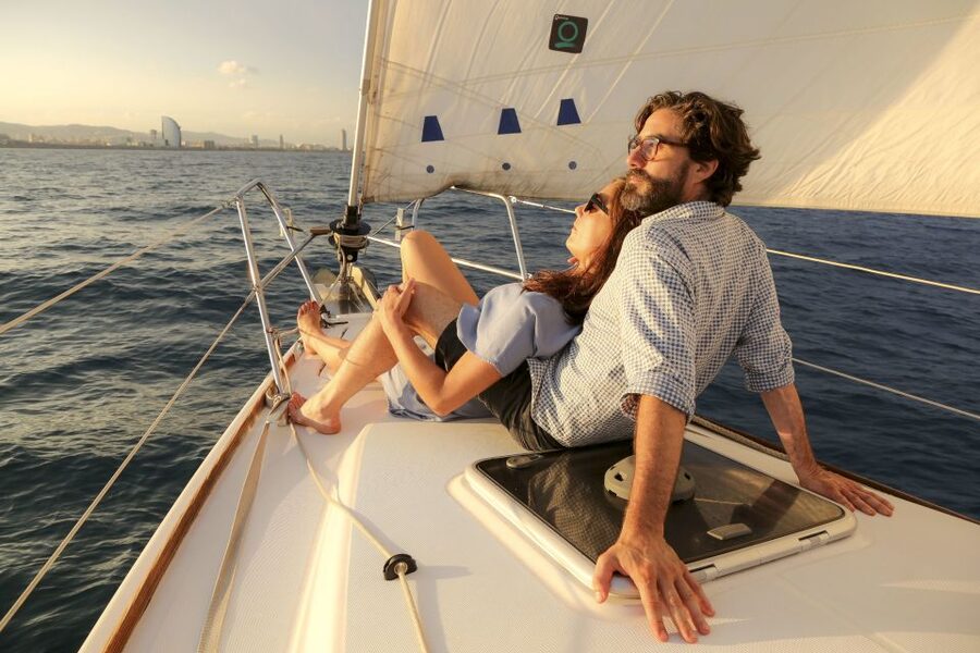 Barcelona: Unique Sunset Sailing Tour with Tapas & Open Bar - Open Bar Drinks: What You Get and How to Enjoy It