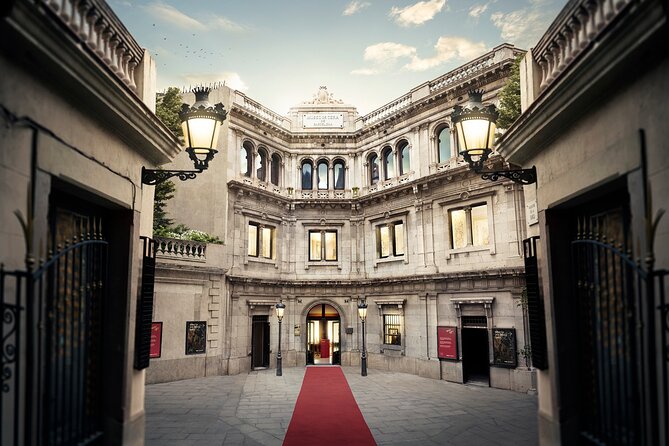 Barcelona Wax Museum Admission Ticket - Inside the 28 stages: what the walkthrough feels like