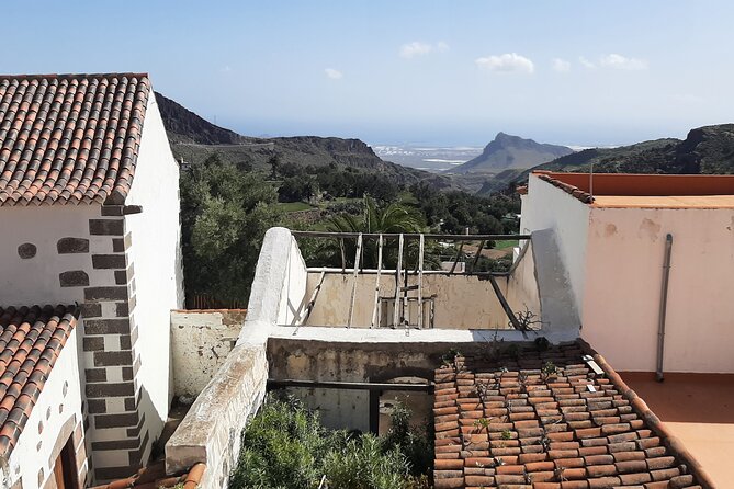 Barranco de las Vacas, caves & village by Sky Rebels local guides - Snacks, local tasting, and the small practical wins