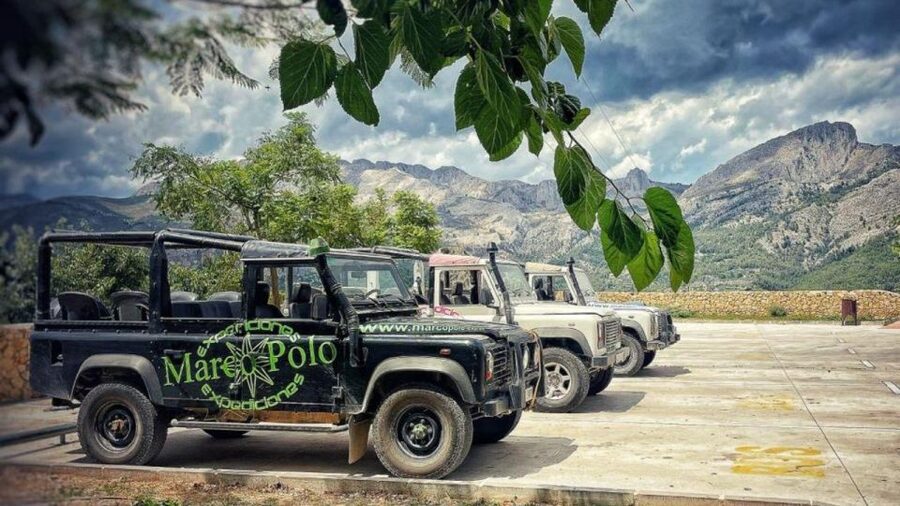 Benidorm: Guided Jeep Trip to Guadalest and Algar Falls - Guadalest Town Break: Snacks, Shops, and a Real Wander