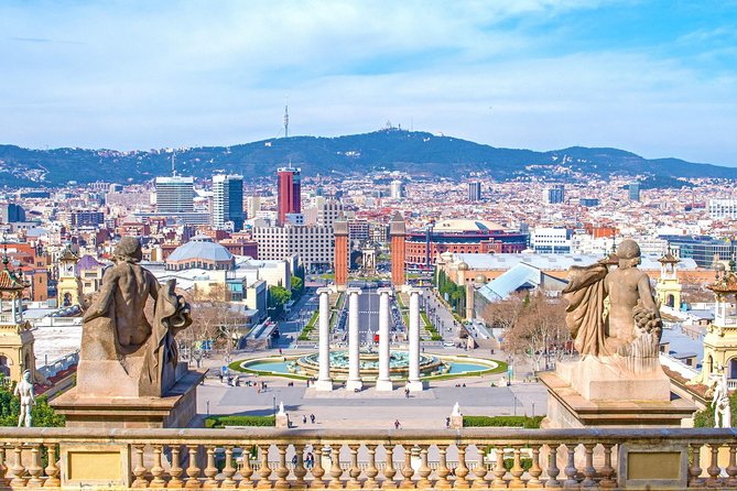 Best of Barcelona: Sagrada Familia & Park Guell Tour with Pick-up - Park Güell: Hillside Views and the One-Hour Reality Check