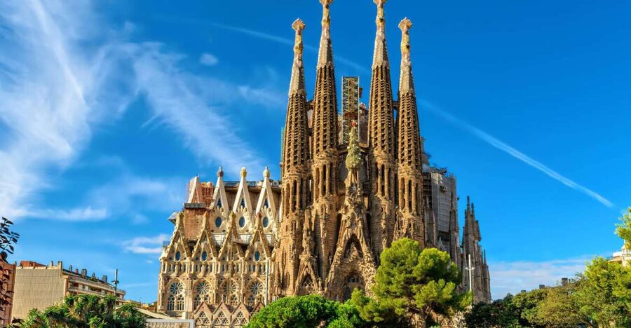 Best of Barcelona: Sagrada Familia & Park Guell with Pickup - Montjuïc Mountain: views, Olympic-era landmarks, and big-city scale