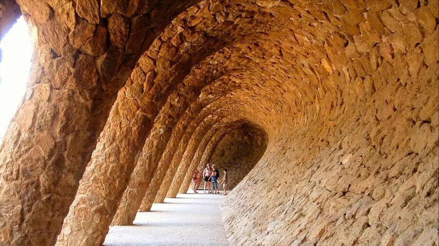 Best of Barcelona: Sagrada Familia & Park Guell with Pickup - Gothic Quarter walking tour: Roman walls to medieval lanes