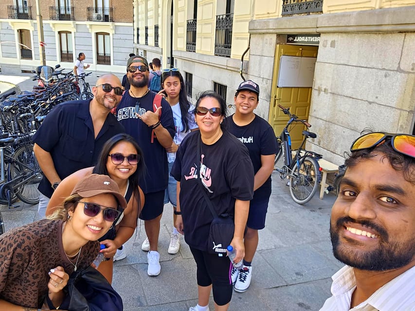 Best of Madrid: 3-Hour Guided Bike Tour in Small Groups - Retiro Park: Shade, Photos, and a Calm Start
