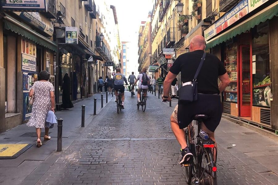 Best of Madrid: 3-Hour Guided Bike Tour in Small Groups - Plaza Mayor and El Madrid de los Austrias: Central Madrid on a Bike