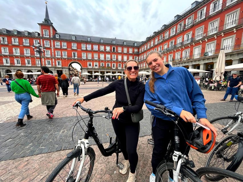 Best of Madrid: 3-Hour Guided Bike Tour in Small Groups - Meet at Rent and Roll Madrid, Gear Up, and Ride Confidently