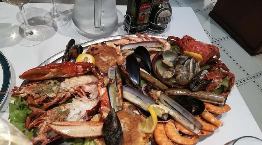 Bilbao: Guggenheim Museum Skip-the-Line Guided Tour & Dinner - Price and value: what 204 USD is really buying