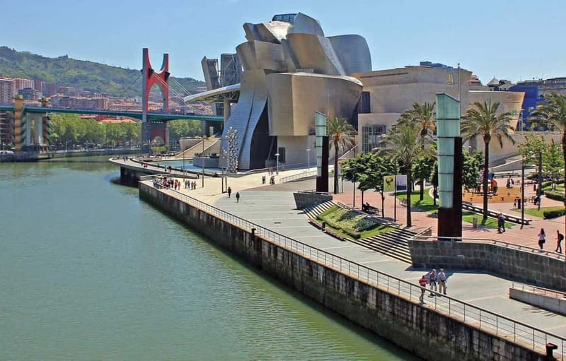 Bilbao: Guggenheim Museum Tour with Skip-the-Line Tickets - Skip-the-line VIP entry: the real time saver
