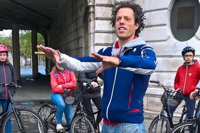 Bilbao Highlights 3-hour E-Bike tour: Small Group or Private Tour - Torre Iberdrola and Plaza Euskadi: the skyline lesson you can feel