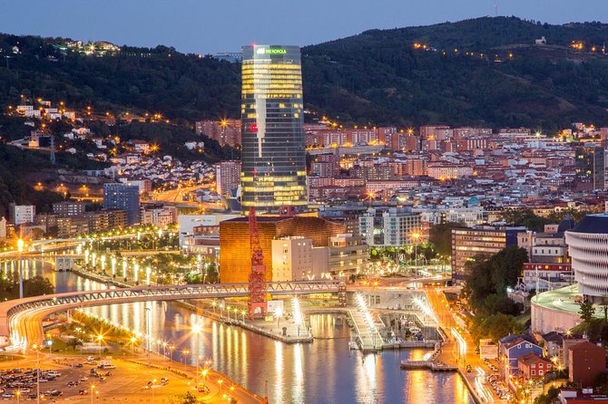 Bilbao Walking Small Group Tour - How the Guggenheim area and Santiago Cathedral fit in
