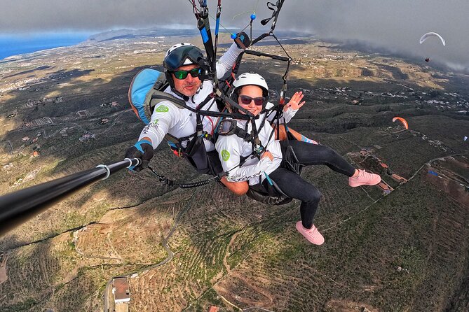 BRONZE tandem paragliding flight in South Tenerife, free pick up - What your guides and crew actually bring to the experience