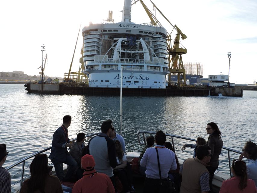 Cádiz: Bay of Cádiz Catamaran Tour with Host - On board comfort that makes the short ride actually pleasant