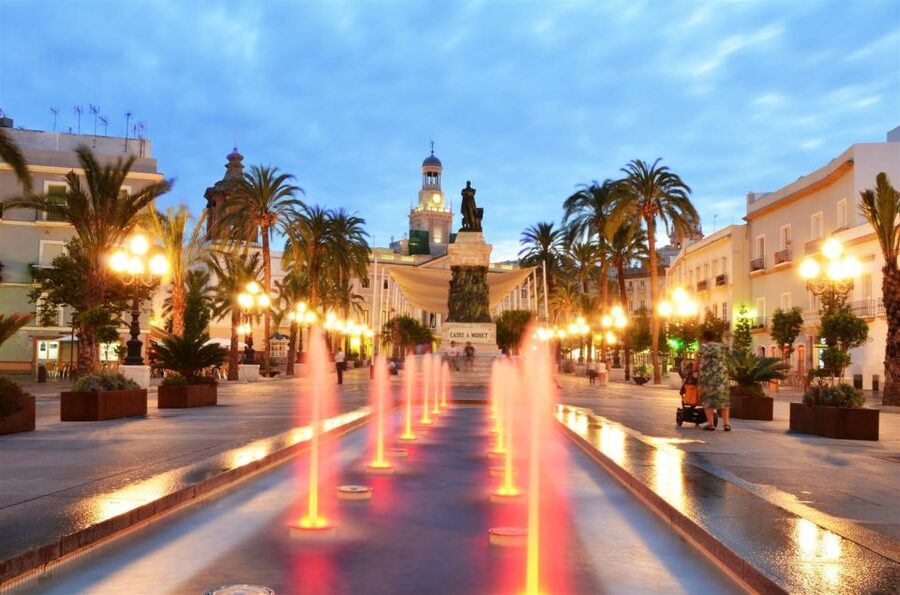 Cadiz: Medieval Tour - Roman theater and the Almohad walls: history you can stand inside