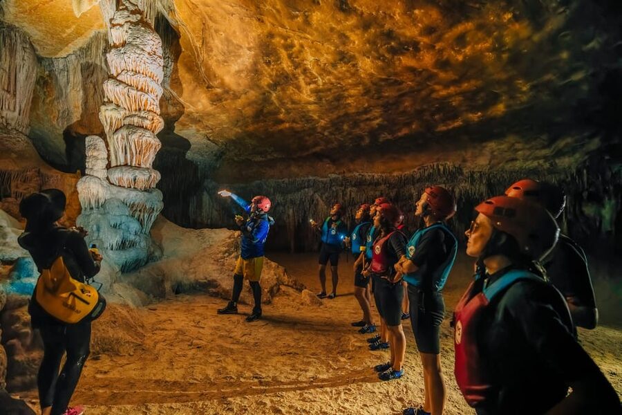 Cala Varques: Guided Sea Caves Kayak & Snorkeling Expedition - Sea caves and cliff lines: Cova des Coloms, Falco cave, pirate caves