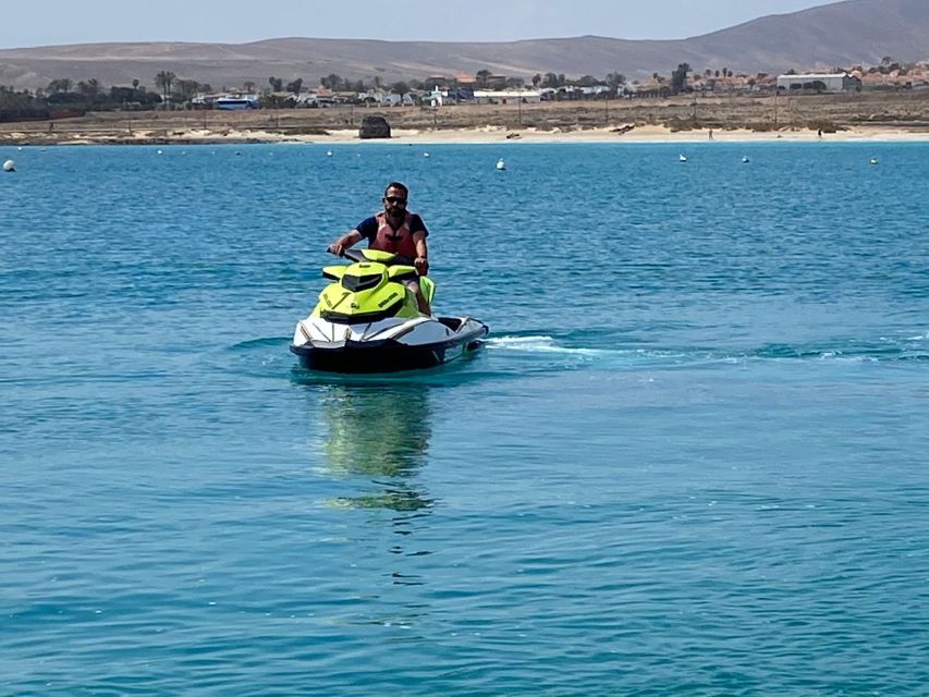 Caleta de Fuste: Jet Ski Circuit Experience - Who can drive (and who rides along): age rules that affect families