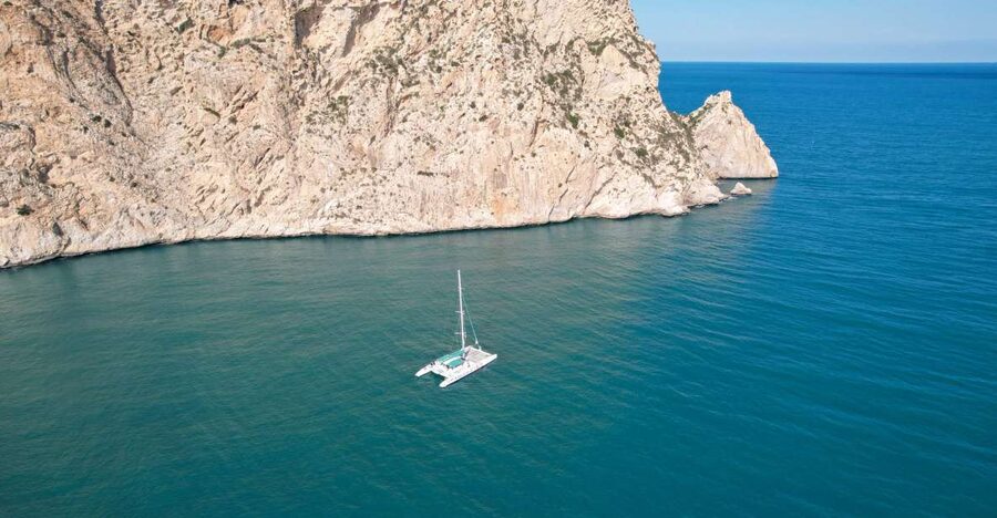 Calpe: Sailing Catamaran with Lunch - Who should book this catamaran with lunch