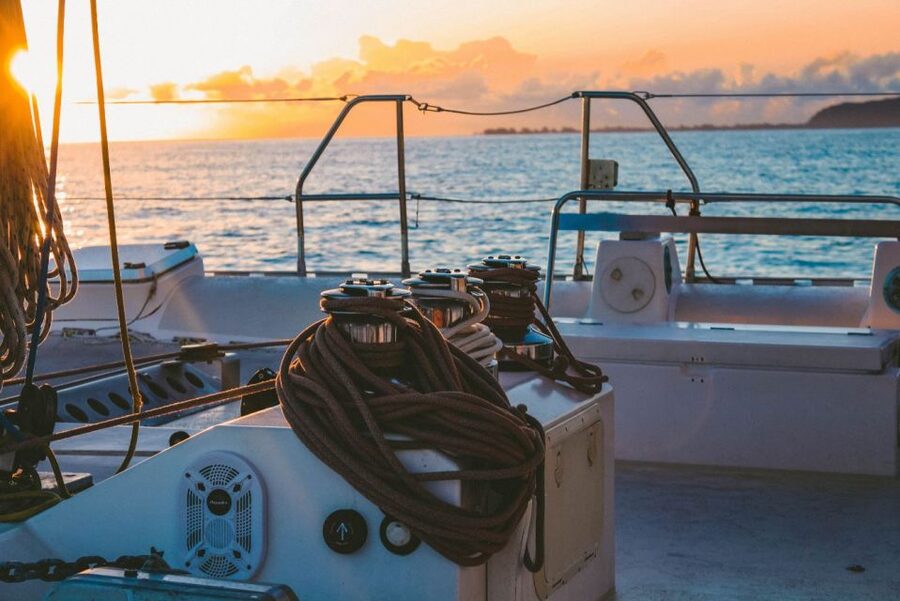 Calpe: Sunset Cruise with Sparkling Wine - Puerto Calpe to the waterline: getting on board without stress