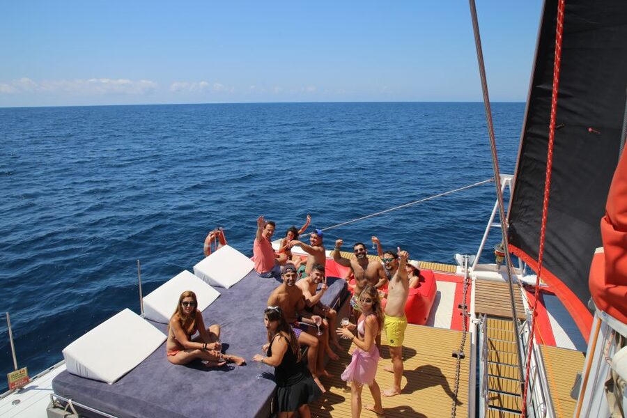 Cambrils: Catamaran Cruise with Drinks and BBQ Lunch Option - The sailing plan: from Cambrils toward Cap Salou and La Pineda