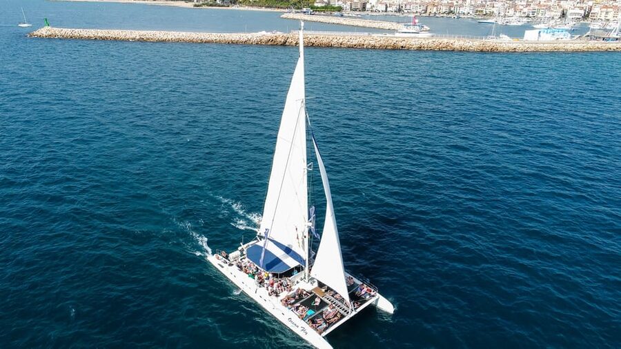Cambrils: Costa Daurada Sail Catamaran Cruise - Swimming and snorkeling time: when you get the water break
