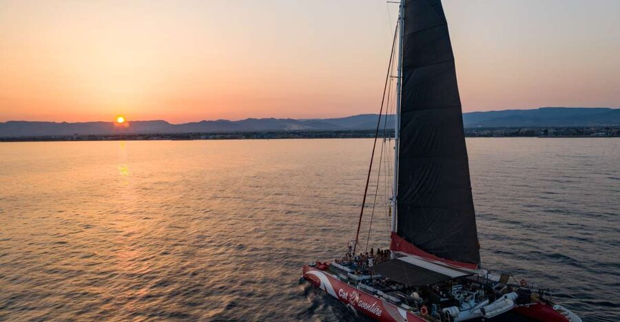 Cambrils: Sunset Catamaran Cruise with Drinks - Key things to know before you book