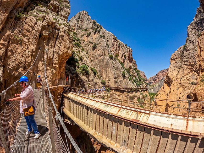 Caminito del Rey: Entry Ticket and Guided Tour - End of the walk: finishing in El Chorro and getting back to your vehicle