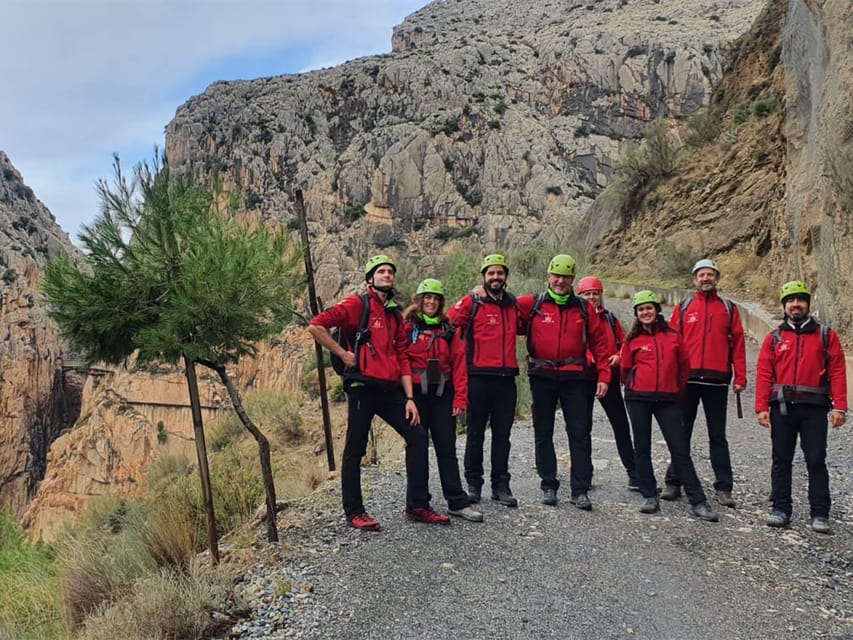 Caminito del Rey: Tour with Official Guide and Drink - Photo and pacing tips for the best moments