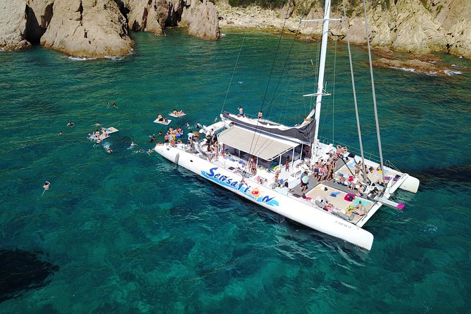 Catamaran ride -Costa Brava with barbecue and drinks. Familiar. - Snorkeling Time and Mask Deposit Details