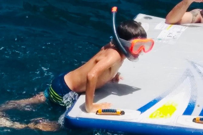 Catamaran ride -Costa Brava with barbecue and drinks. Familiar. - Price and Value for a 4-Hour Costa Brava Sailing Day