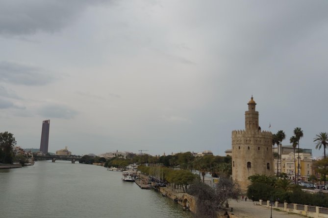 City Sightseeing Seville Hop-On Hop-Off Bus Tour - Audio, crowds, and the real-world drawbacks, plus fixes