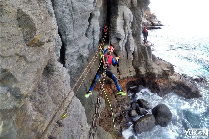 Coastering in Gran Canaria (Aquatic Route in the ocean cliffs) - Weather and Timing: The Ocean Runs the Schedule