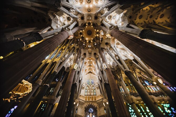 Complete Gaudi Tour: Casa Batllo, Park Guell & Sagrada Familia - Passeig de Gràcia Warm-Up: Casa Amatller and a Modernist Street Lesson