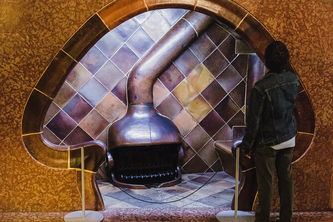 Complete Gaudi Tour: Casa Batllo, Park Guell & Sagrada Familia - Casa Batlló: Why the Best Rooms Come First