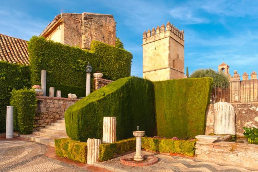 Cordoba: Alcazar of Christian Monarchs 1–Hour Guided Tour - When the Alcázar de los Reyes Cristianos is closed: what gets replaced