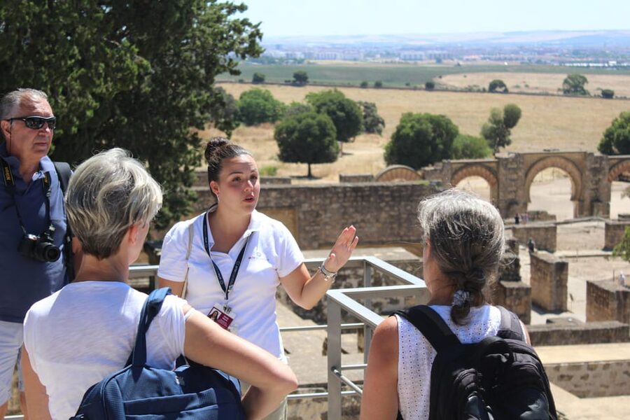 Córdoba: Guided Tour of Azahara Medina - Visitor center: the 10th-century video that makes the ruins readable