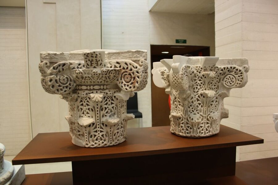 Cordoba: Medina Azahara 3–Hour Guided Tour - Language, pace, and how the guide quality shows up