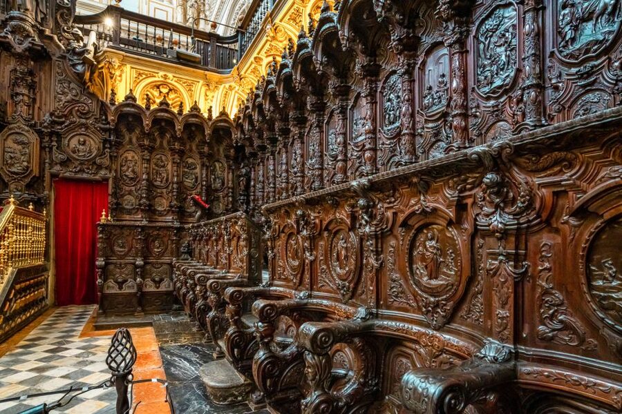 Cordoba Mosque-Cathedral: Skip-the-Line Guided Tour - The Mosque-Cathedral is a timeline you can walk through
