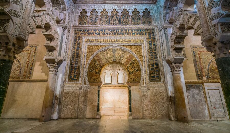 Cordoba Mosque-Cathedral: Skip-the-Line Guided Tour - The best part: a guide who respects both styles