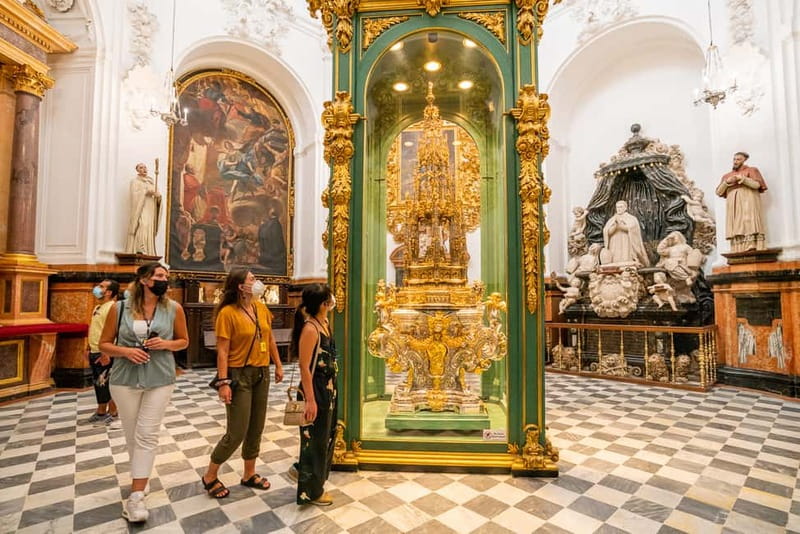 Córdoba: Mosque, Jewish Quarter & Tour with Ticket - What the price includes, and why it can still feel like value
