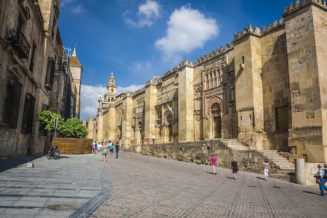 Cordoba Tour with Mosque, Synagogue and Patios from Malaga - Mezquita-Catedral: What to Look For When It Gets Crowded
