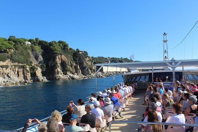 Costa Brava Day Sightseeing Tour with Boat Trip from Barcelona - Free time for lunch and a beach break you can actually use
