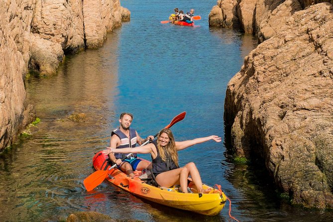 Costa Brava Kayak & Snorkel Tour + Picnic from Barcelona - Tandem Kayaks: Beginner-Friendly Setup With Real Effort