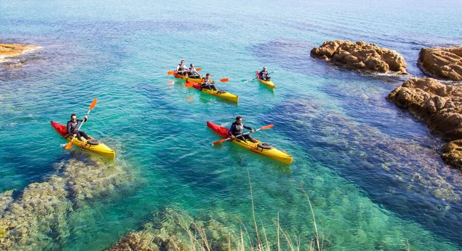 Costa Brava: Sea Caves Kayaking and Snorkeling Tour - The 2-hour flow, from briefing to snorkeling stop