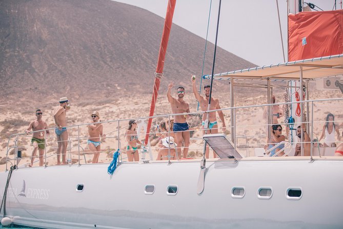 Day Sail to La Graciosa - Lunch and Open Bar: Great on Paper, Easy in Practice
