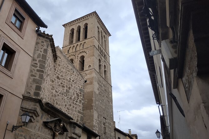 Day Tour to Chinchón, Aranjuez and Toledo from Madrid - Chinchón’s Plaza Mayor: Balconies, Porticoes, and That Green Color